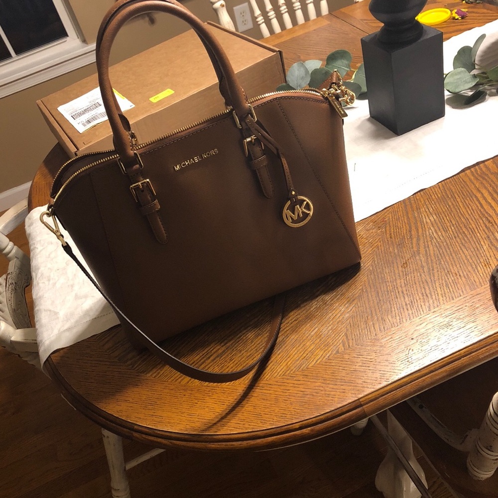 Michael Kors purse like new